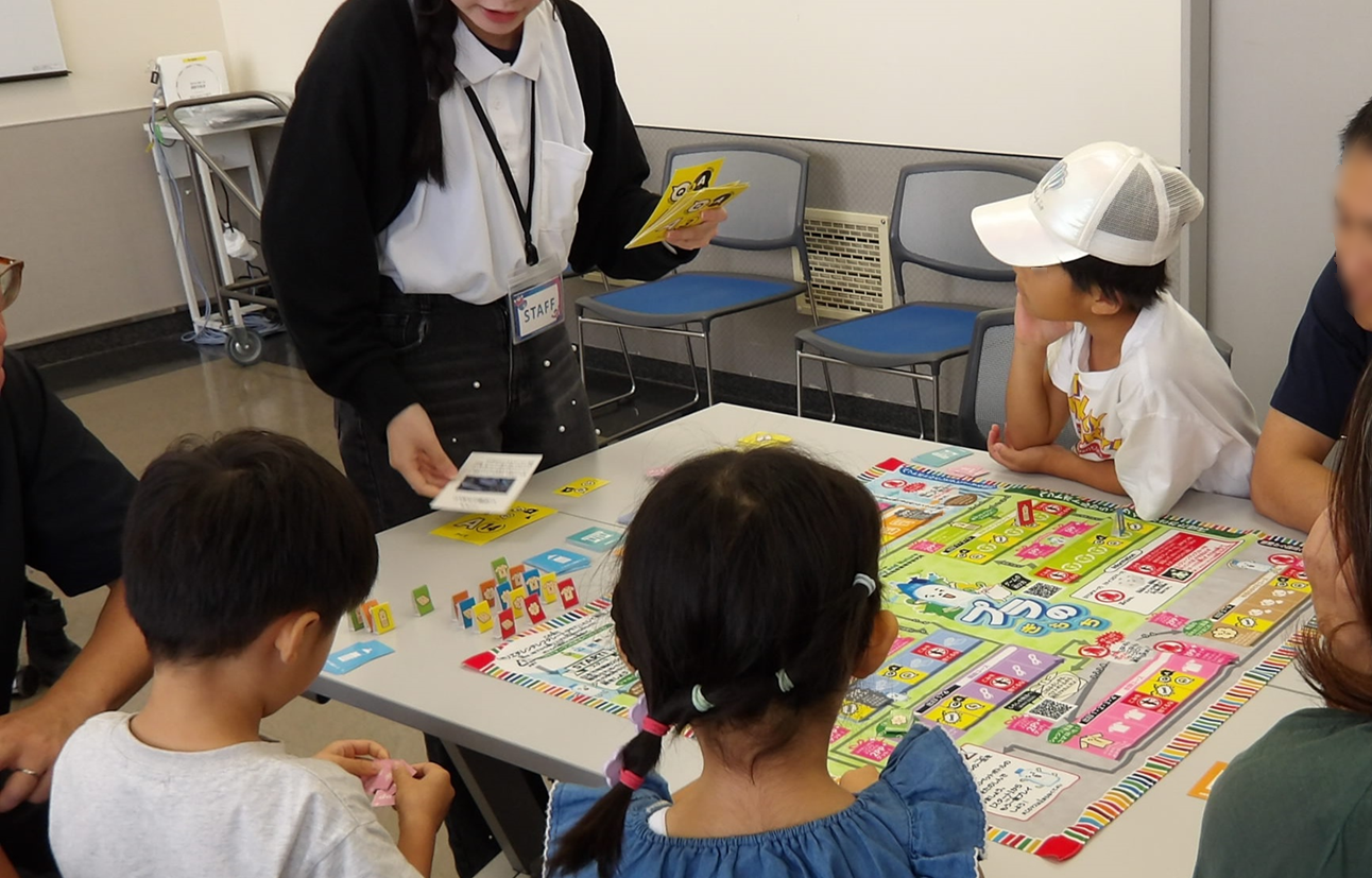 プラのきもちゲームで遊んでいる様子