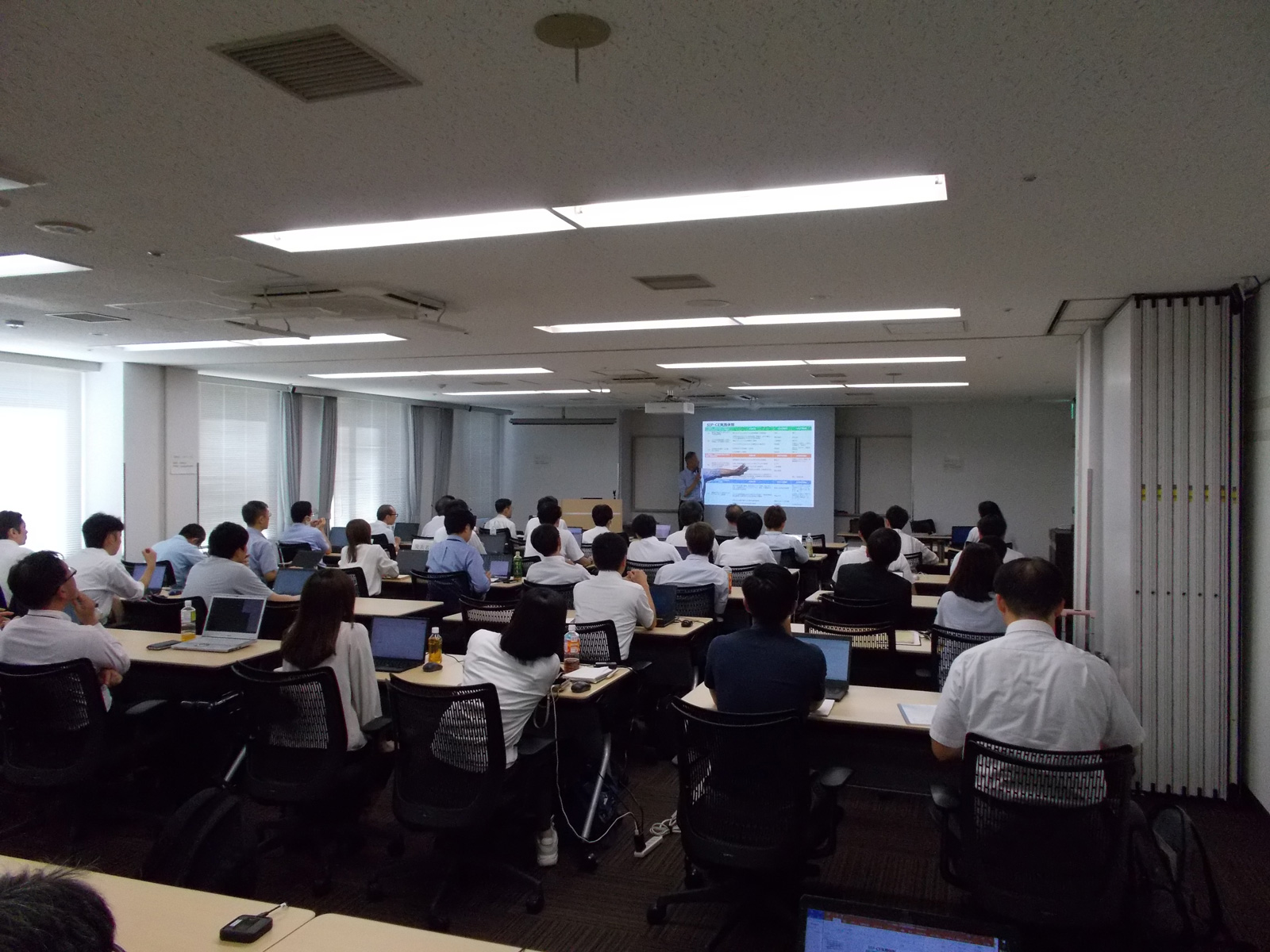 若手勉強会の様子