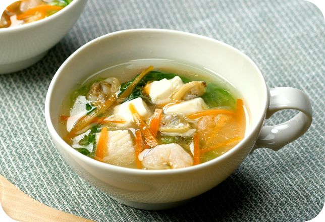 豆腐とレタスのMCTオイル入り中華スープ